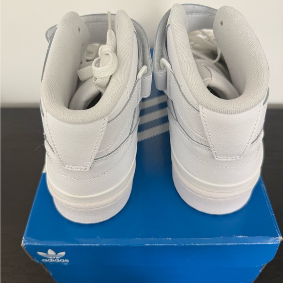 Adidas Forum Mid Triple White - Picture 3 of 6